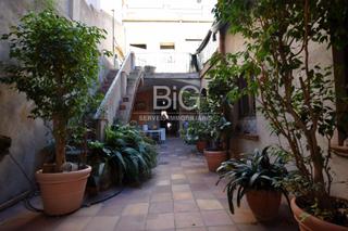 Casa a Centre. Casa en mataró centro con espacio y muchas posibilidades