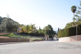 Terreny residencial  Carrer de les oliveres. Solar con 3 parcelas en venta en cabrils