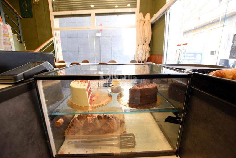 Foto 5d286377-dfc9-4b16-b923-9e757197d62a. Lloguer local comercial a Centre Mataró