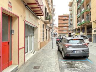 Local Comercial a Calle REC 18