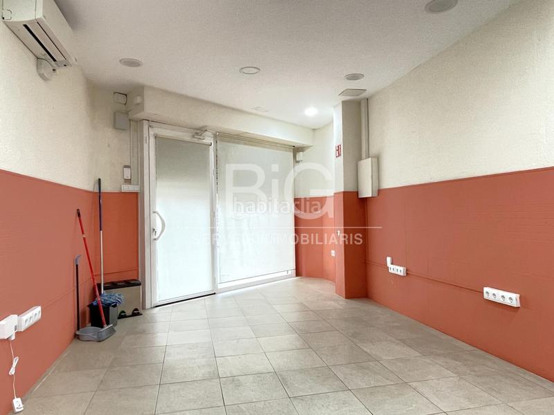 Foto 15465716-65d3-4b00-bb12-63fddad02848. Location local commercial dans calle rec 18 dans Instituts Granollers