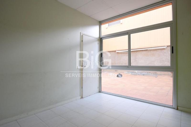 Foto 3f0ccf4e-ae4d-4945-af0f-07fc48058a4d. Alquiler local comercial  con patio en alquiler en Mataró