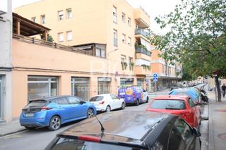 Rent Business premise in Centre. Local comercial con patio en alquiler