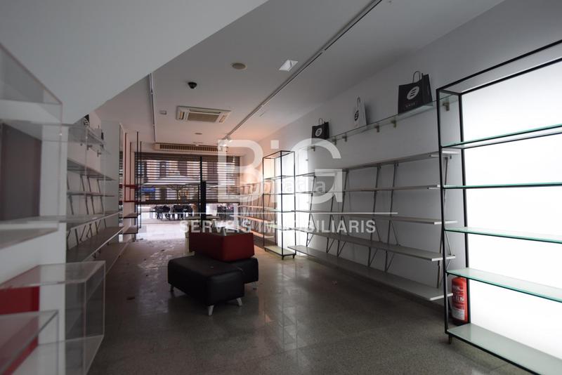 Foto 800cdaf5-3546-4ad9-b3b5-d992ec80efdd. Alquiler local comercial  en zona prime la rambla en Mataró