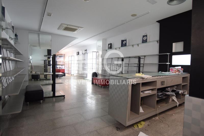 Foto a9a738c0-7ccf-40c8-91df-3a8f33d3209b. Alquiler local comercial  en zona prime la rambla en Mataró