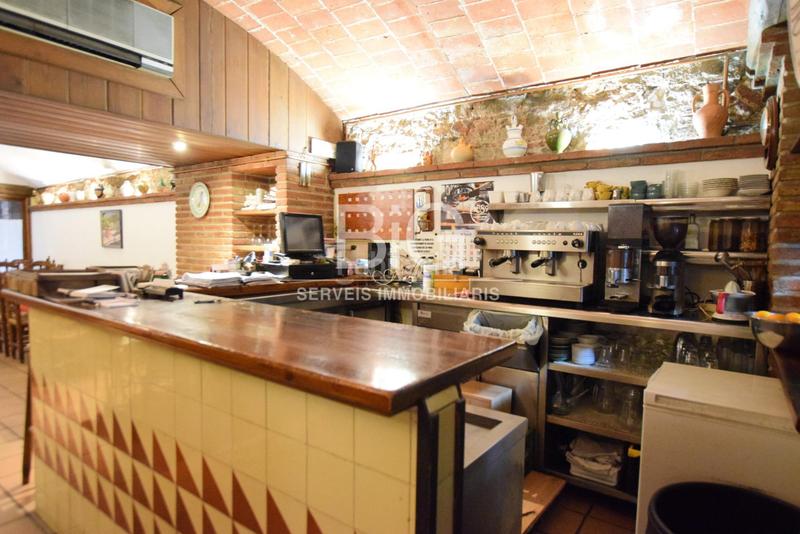 Foto 9f251612-2e00-4952-b183-cf9bbf71190d. Affitto locale commerciale in Centre Mataró