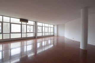 Rent Office space  Calle la rambla. Oficina en el corazón de mataró, en edificio comercial de la ram