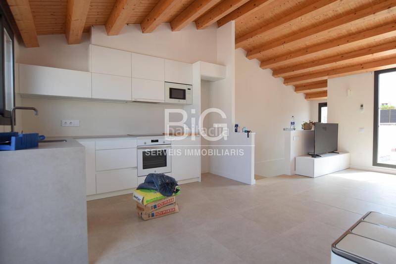 Foto 197891db-189e-4906-94af-f38bd4ff370c. Alquiler ático exclusivo dúplex 3 hab más 2 terrazas de lujo y comodidad en Mataró