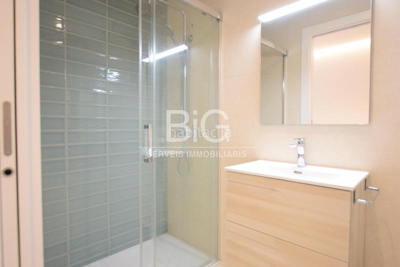Foto 91f58495-2e2b-4db7-a2de-c80f57235266. Alquiler ático exclusivo dúplex 3 hab más 2 terrazas de lujo y comodidad en Mataró