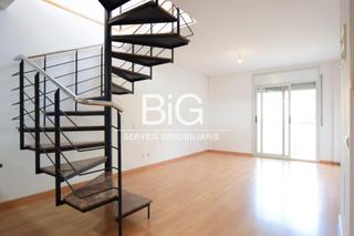 Location Duplex à Cerdanyola Nord. Dúplex en alquiler con terraza y pk en cerdanyola norte, mataró