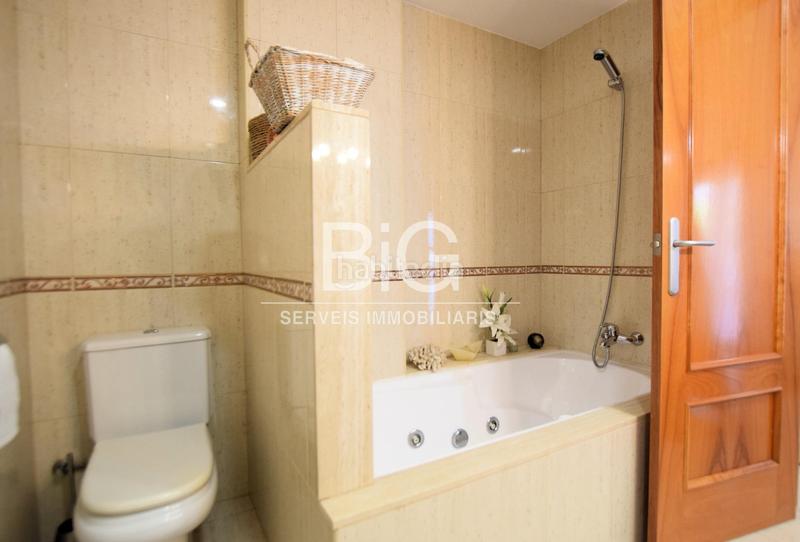 Foto 00cb000e-7b33-4134-8a22-e03835c9cf5a. Haus mit heizung parking in Nucli Urbà Argentona