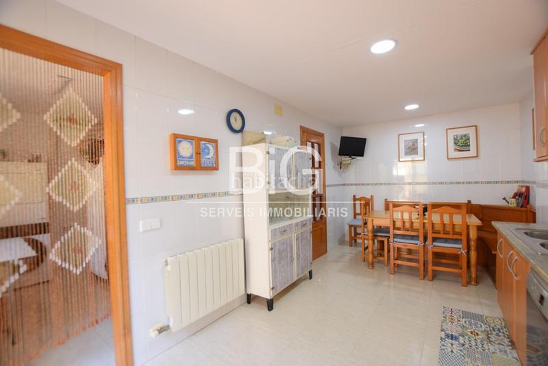 Foto 18938ebd-9b64-4e33-a960-3e302e8a8e72. Haus mit heizung parking in Nucli Urbà Argentona