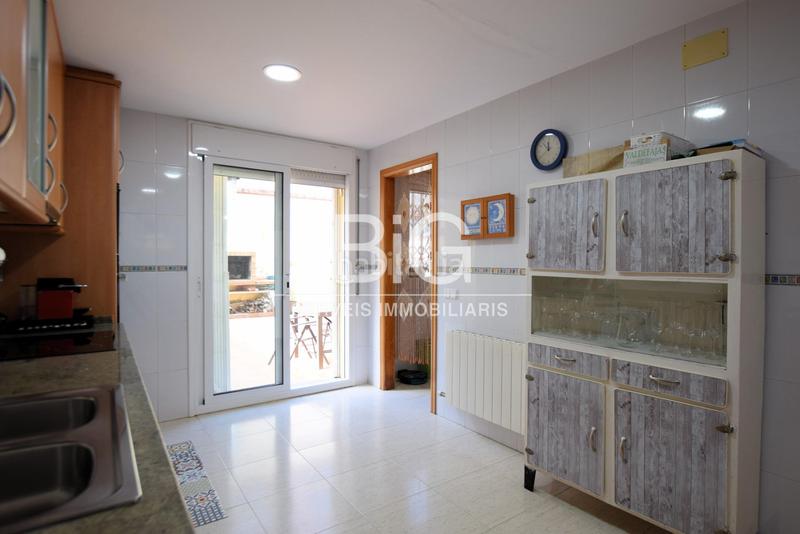 Foto 8296e332-7caf-4da3-be21-a06775f76eeb. Haus mit heizung parking in Nucli Urbà Argentona