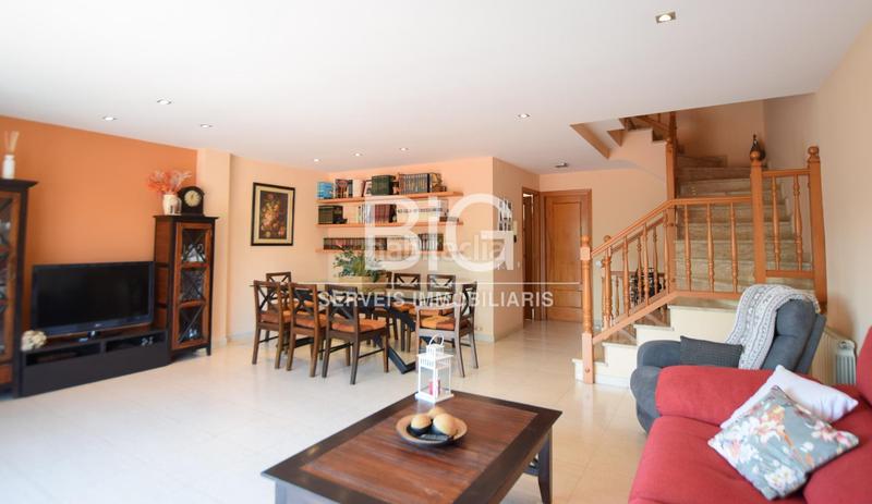 Foto 8c2b0c0e-f278-46e0-b8f1-053630c4797a. Haus mit heizung parking in Nucli Urbà Argentona