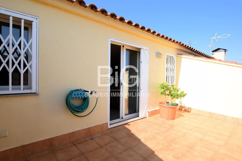 Foto c081459c-2b46-4dbb-ad75-df1c016960db. Haus mit heizung parking in Nucli Urbà Argentona