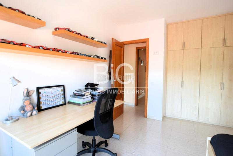 Foto f04bf48a-c474-49e0-9594-29755041a530. Haus mit heizung parking in Nucli Urbà Argentona