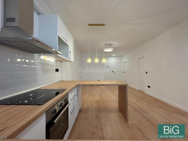 Foto 44bb3f70-cb0a-40c5-9d33-bcc0150e8d0f. Piso ático reformado a estrenar terraza privada 38m2 en Mataró