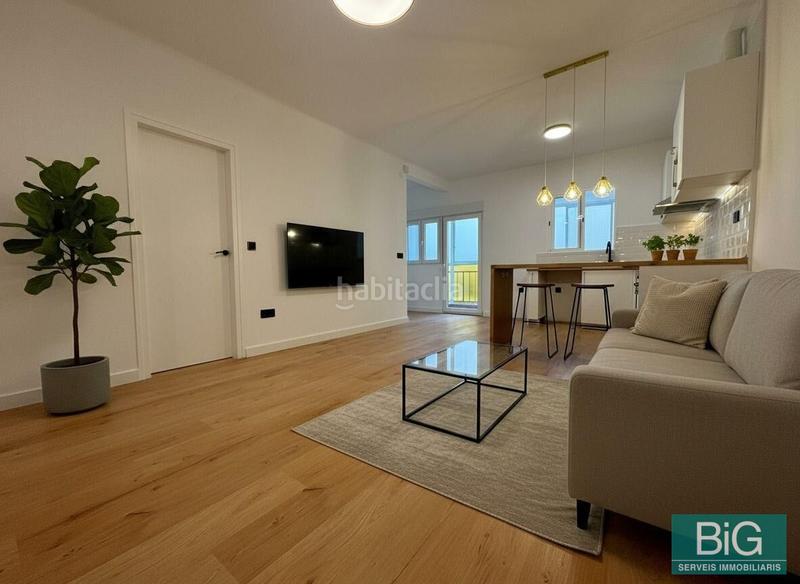 Foto 497e90b1-2e87-4e86-bb3c-408261dca43d. Piso ático reformado a estrenar terraza privada 38m2 en Mataró