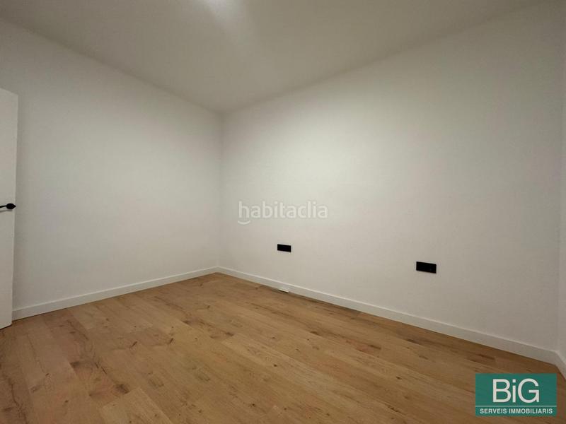 Foto 4d49f804-4a05-4cdd-87d2-69de5da59ff2. Piso ático reformado a estrenar terraza privada 38m2 en Mataró