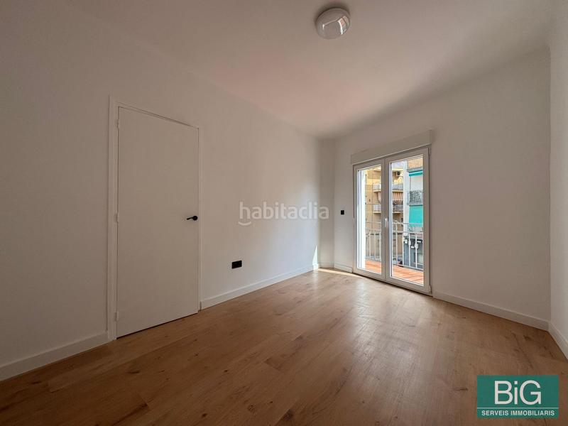 Foto add7ce8a-2d2c-4593-b96a-496743845fc3. Piso ático reformado a estrenar terraza privada 38m2 en Mataró