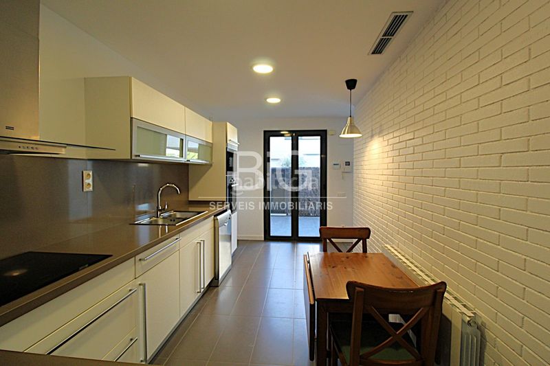 Foto 49f0aece-c139-4042-a00f-b14d7bf4ffb3. Casa amb aparcament piscina a Vallveric Mataró