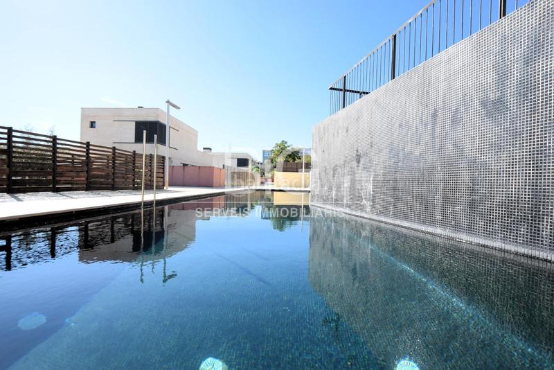 Foto 53875b7e-1209-4ea3-bed2-0b47d48dd435. Maison avec chauffage parking piscine dans Vallveric Mataró