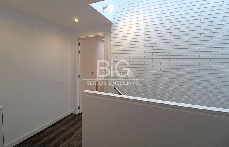 Foto c897b548-f052-48c5-902d-3002acbf05cd. Casa amb aparcament piscina a Vallveric Mataró