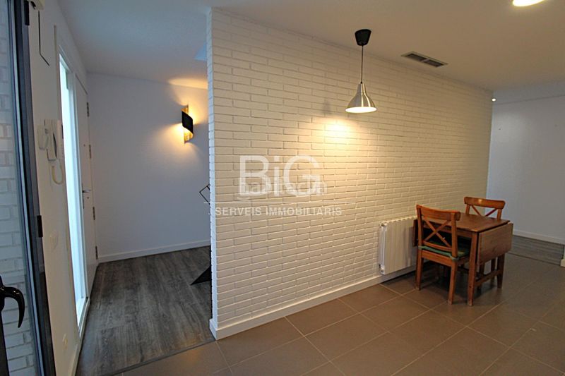 Foto d7d3205c-1f35-4043-8b1d-f4e6e9c1fec5. Casa amb aparcament piscina a Vallveric Mataró