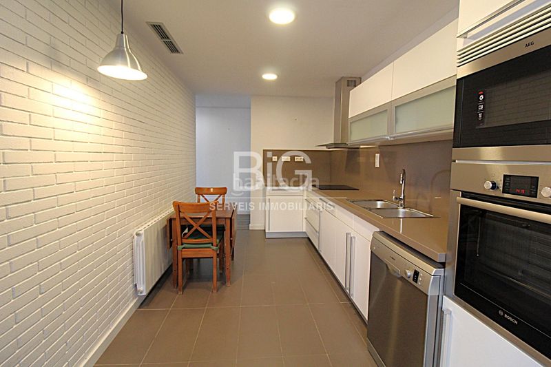 Foto fdef9cbb-011e-4d25-b5a5-83f209b4843d. Casa amb aparcament piscina a Vallveric Mataró