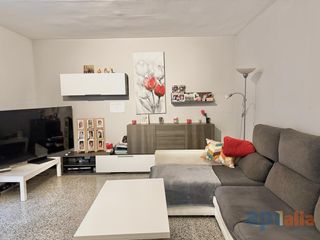 Etagenwohnung in Zona Alta. Vivienda en premia de mar, en zona muy bien comunicada