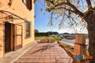Chalet en Can Sans. Majestuosa masía catalana en sant andreu de llavaneres