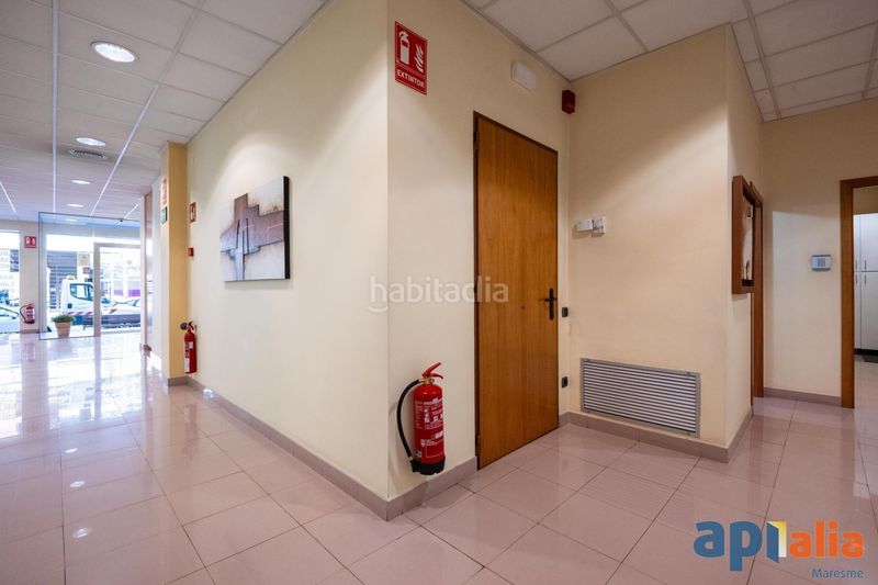 Foto 2ff8a10a-c02e-4090-ace7-c13b098cd407. Local comercial a Centre Mataró
