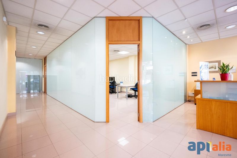 Foto 64469835-4f2d-4378-8e8a-e29840c46c36. Local comercial a Centre Mataró