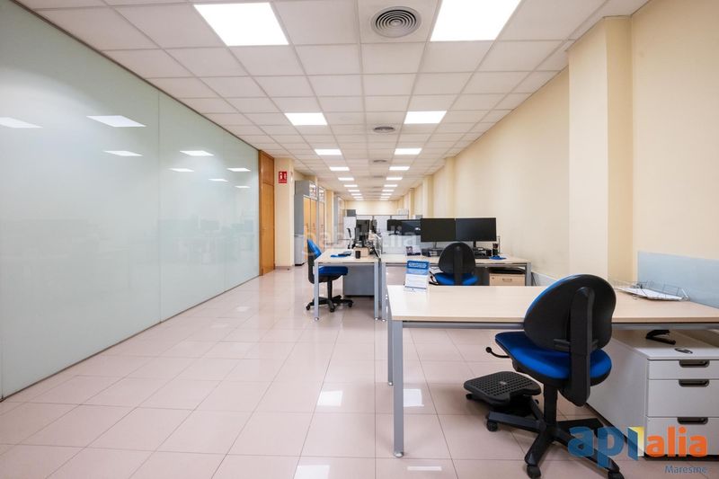 Foto 6c9be9ff-d088-4db2-8205-71185bfa87b3. Local comercial a Centre Mataró