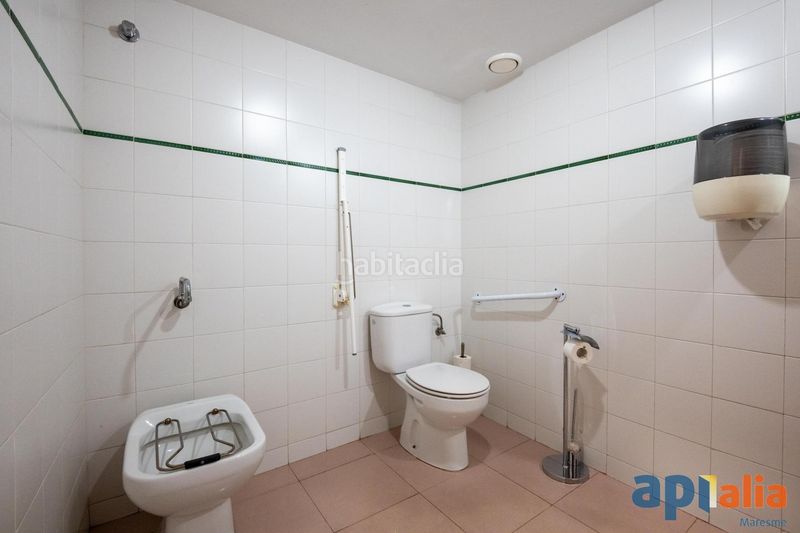 Foto b1d50d38-0e57-4c2d-bbea-36056a3d4245. Local comercial a Centre Mataró