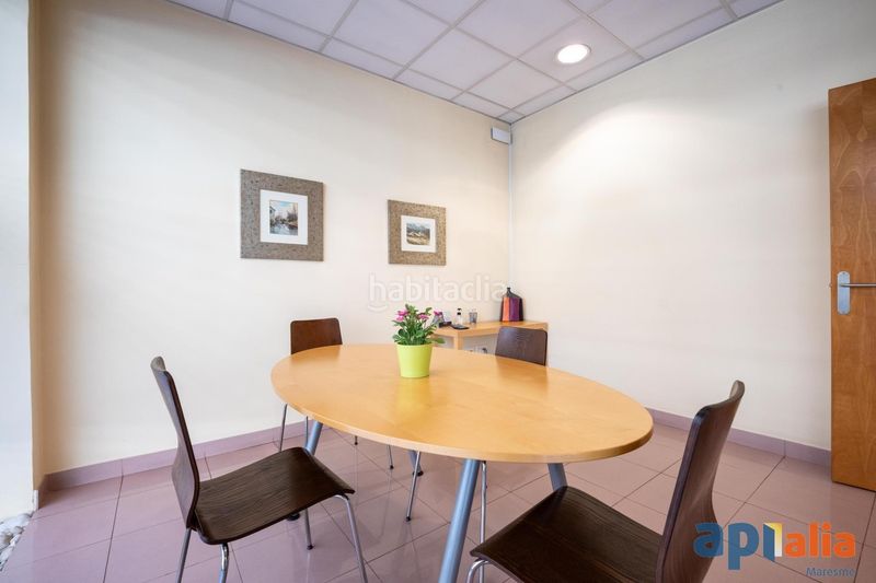 Foto dff70371-7c8e-436b-8aee-5c229a81393b. Local comercial a Centre Mataró