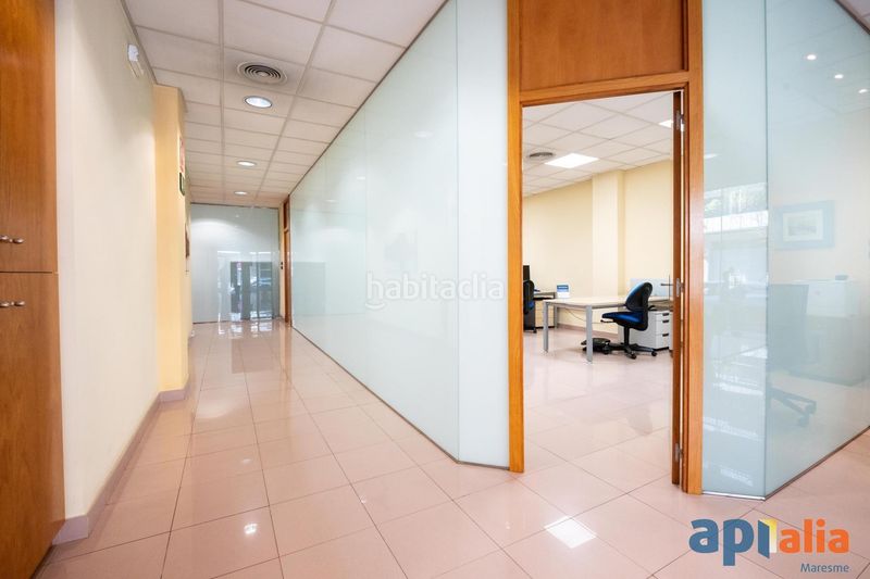 Foto e3f8f4ee-e7e7-4662-a43f-80f65f011b21. Local comercial a Centre Mataró