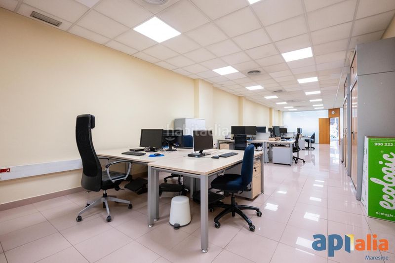 Foto ebb2c9fe-1acf-4ef9-9dbe-660da20ff77a. Local comercial a Centre Mataró