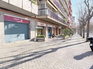 Lloguer Local Comercial a Centre. Local comercial en camí de la geganta