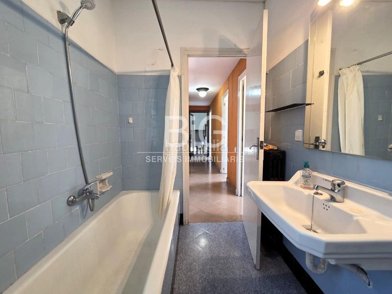 Foto 13c3da84-ea55-4351-b7a0-9d19f4dd51ea. Casa amb calefacció aparcament piscina a Via Europa - Parc Central Mataró