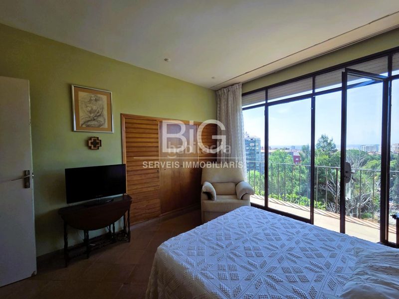 Foto 55635279-8ef7-459c-8bba-7fb98c54c7ba. Casa amb calefacció aparcament piscina a Via Europa - Parc Central Mataró