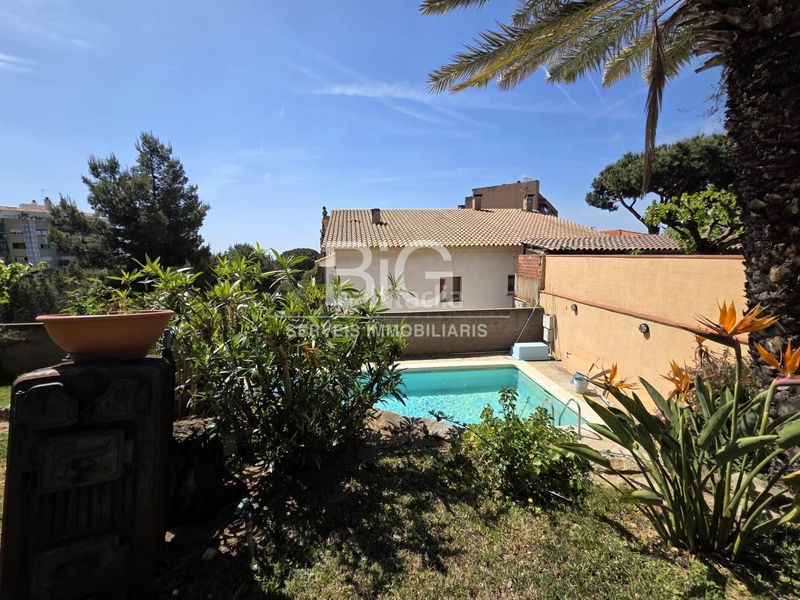 Foto 83a783f2-0a8d-4710-ba9a-3b4f42824b0f. Casa amb calefacció aparcament piscina a Via Europa - Parc Central Mataró