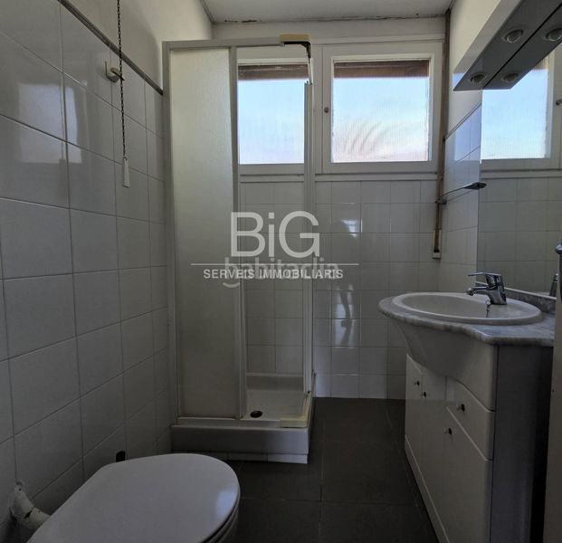Foto 8cc280ec-fea3-4ff8-872e-61d6b2f5b226. Casa amb calefacció aparcament piscina a Via Europa - Parc Central Mataró