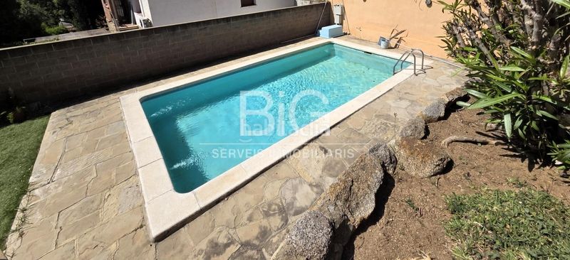 Foto b600ae7a-9868-4bc4-9d8d-31e3555eee54. Casa amb calefacció aparcament piscina a Via Europa - Parc Central Mataró