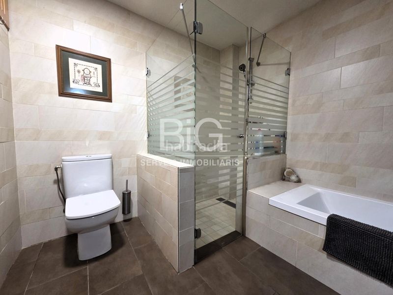 Foto fd7dab36-f253-433e-8d4a-4f32c2be9f60. Casa amb calefacció aparcament piscina a Via Europa - Parc Central Mataró