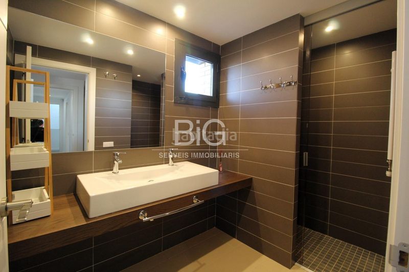 Foto d7027e25-da5e-4209-8684-d3946a2ee336. Casa amb calefacció aparcament piscina a Vallveric Mataró