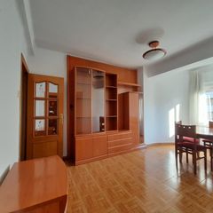 Lloguer Pis  Carrer del cinca. ? piso luminoso de 3 habitaciones con parking junto a westfield