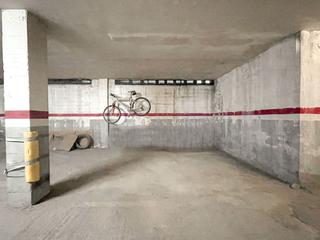 Aparcament cotxe  Carrer de pau casals. 2 plazas de garaje en santa perpetua de mogoda