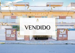 Casa adossada  Carrer sis. “deja vu”