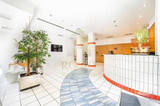 Local commercial  Carrer de navarra. Se vende local comercial en granollers - calle navarra